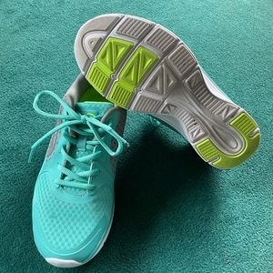 Champion Athletic Shoes Size 8